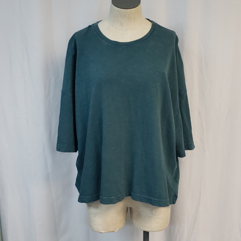 Universal Thread Crop Top